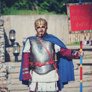 Центурион, възстановка Йоан Кръстев. Архив Mos Maiorum Upiae Serdicae "Serdica is my Rome" 2022 Центурион, възстановка Йоан Кръстев. Архив Mos Maiorum Upiae Serdicae "Serdica is my Rome" 2022