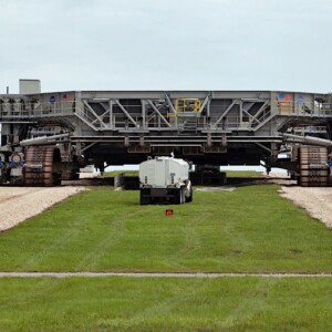 Верижен транспортьор (autoevolution.com) Верижен транспортьор